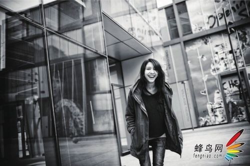 不必摆好按快门 教你摆脱千篇一律拍人像-13.jpg